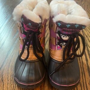 Lightly worn toddler snow boots
